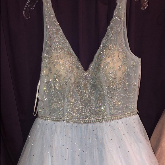 Jovani Prom Dress- size 6 - Picture 2 of 3